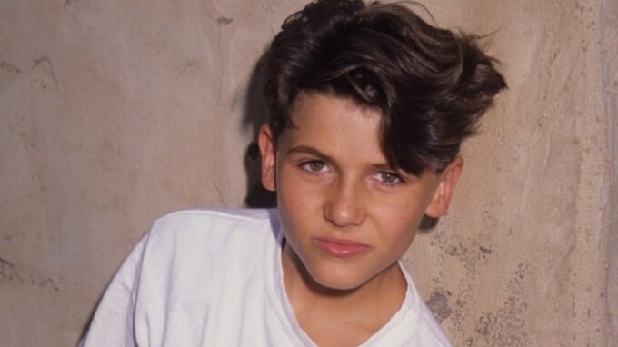 Víte, jak vypadá dnes Hobie z Pobřežní hlídky? Čtyřicátník Jeremy Jackson se změnil k nepoznání Náhledový obrázek