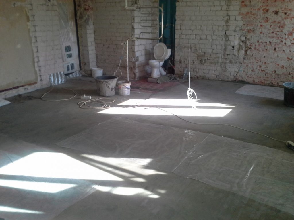 Student si koupil ošklivý byt a rozhodl se ho proměnit na něco nádherného: Tato změna je dechberoucí! Náhledový obrázek