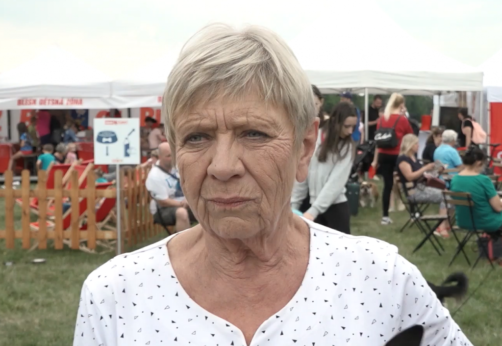 „Hraju, abych přežila,“ Jaroslava Obermaierová má obavy, že by jí vypnuli plynový kotel Náhledový obrázek