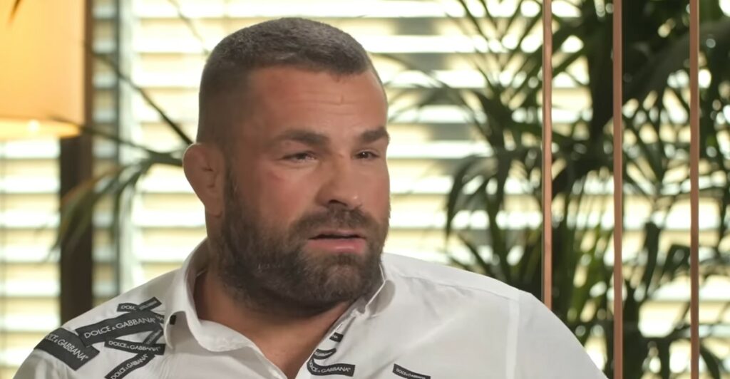 Vémola řeší finanční krizi. Přišel o šokující částku a nutně potřebuje někde sehnat balík peněz Náhledový obrázek