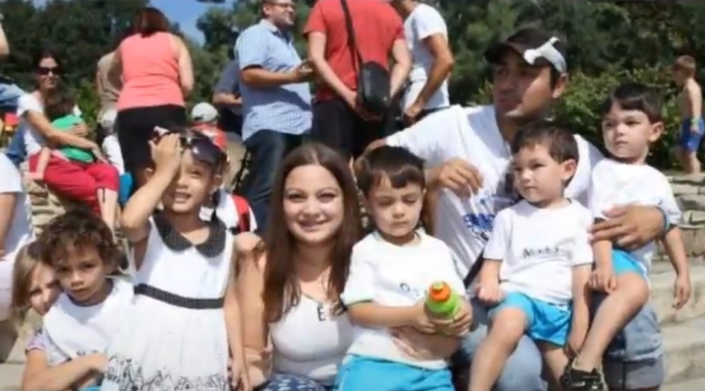 Účet českých paterčat. Někdo vybral z bankomatu 42 tisíc. Správkyně sbírky vysvětlila, co se stalo Náhledový obrázek