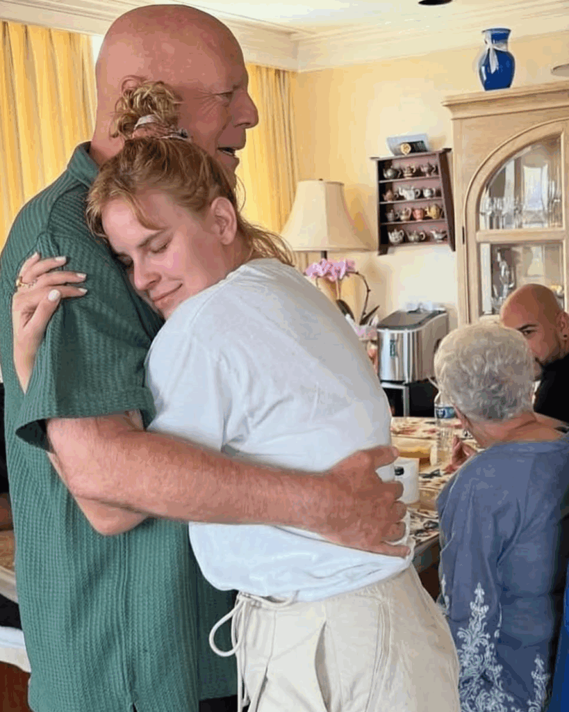 Selhává mu mozek a přestává mluvit. Manželka prozradila, jak je na tom Bruce Willis! Náhledový obrázek