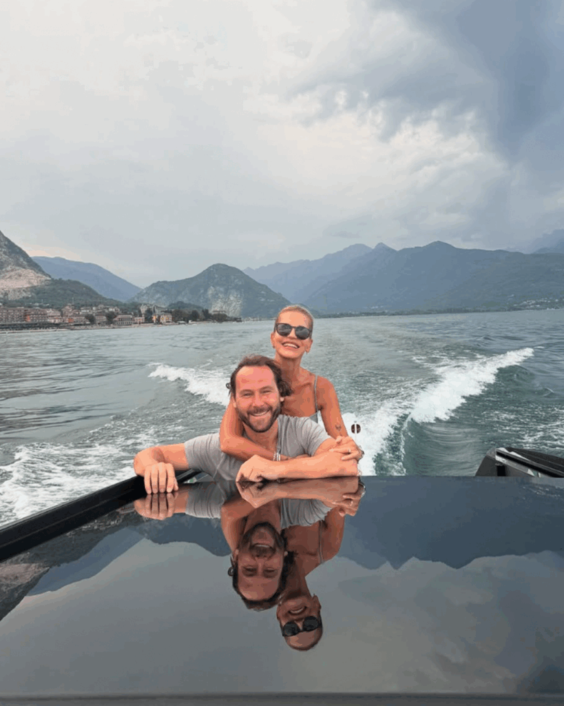 Dara Rolins překvapila: Místo oslav narozenin Pavla Nedvěda sdílela fotku s jinými muži Náhledový obrázek