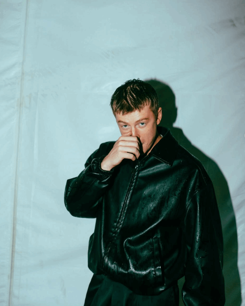 Adam Mišík po rozchodu s Natálií Jiráskovou: Nové tetování, nová image a jasný vzkaz fanouškům Náhledový obrázek