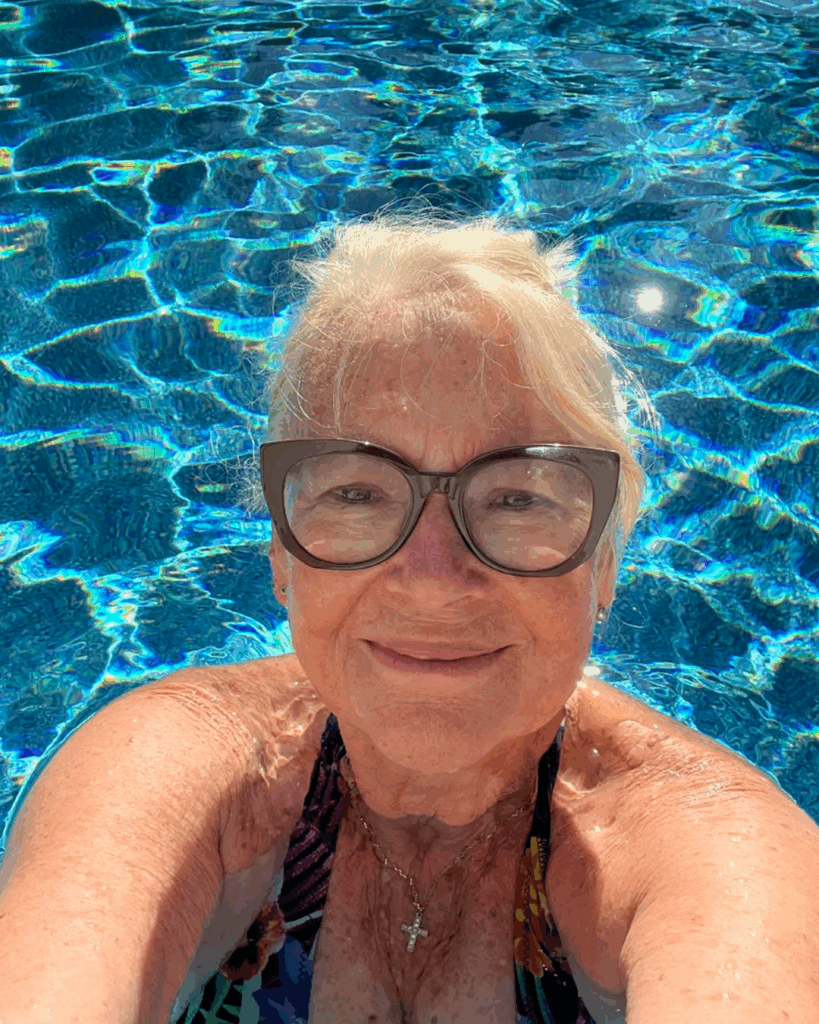 Kateřina Macháčková si užívá léto v bazénu: „Doplatek za elektřinu bude jako dovolená v exotice“ Náhledový obrázek