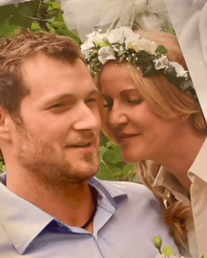 Vendula Pizingerová slaví s manželem Josefem 10 let manželství: jejich láska odolala všem zkouškám Náhledový obrázek