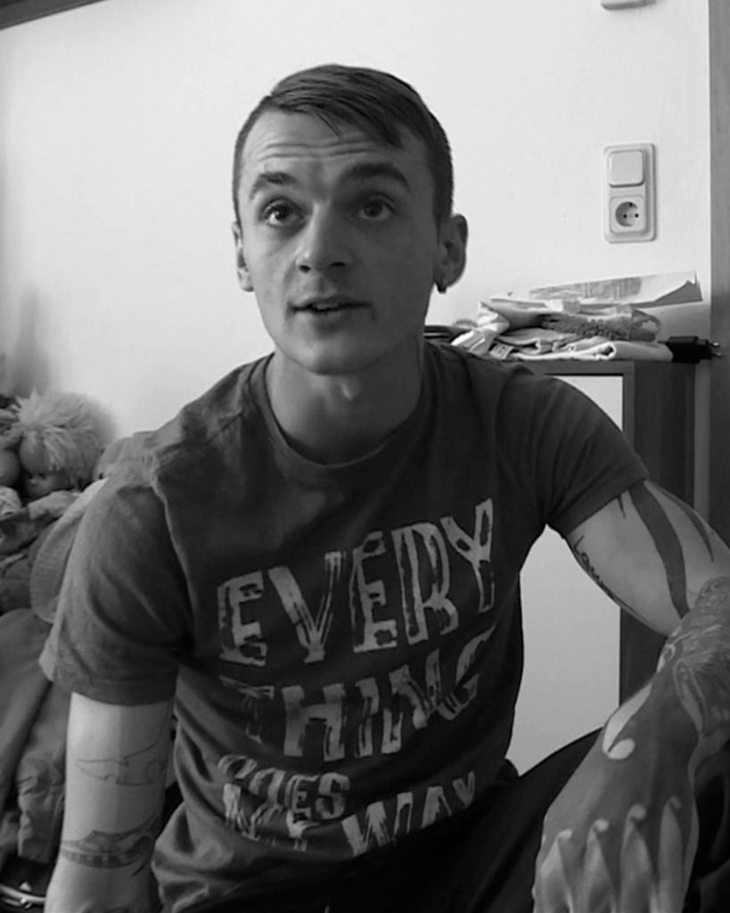 Smutný konec Romana z Výměny manželek: Muž s legendární hláškou „Mačkáš mi hada“ se předávkoval pervitinem Náhledový obrázek