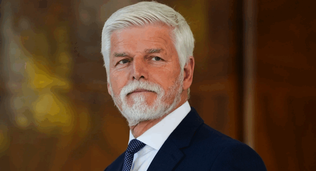 Petr Pavel vzal ochranku na vodu: Jaký velký rozdíl od Zemana, zaznělo náhledový obrázek