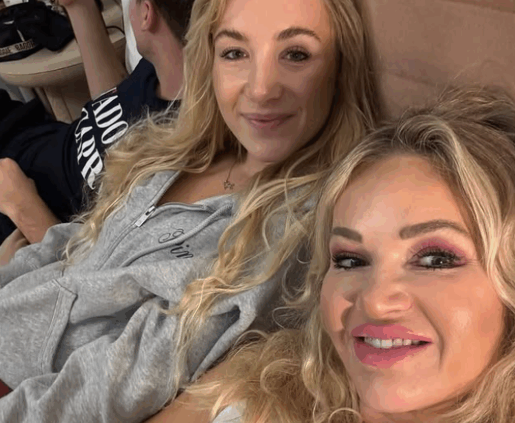 Monika a Vivien Babišovy zazářily na dovolené: Náramek za 150 000 a pantofle za 25 000 Kč Náhledový obrázek