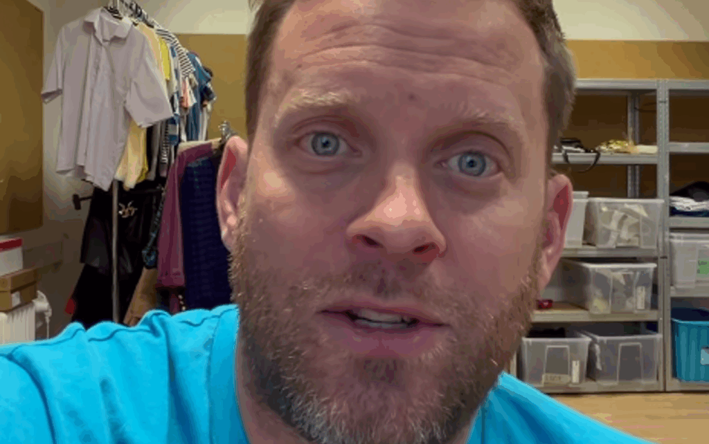 Jakub Prachař šokoval radikální změnou vzhledu: Oholená hlava překvapila všechny v okolí Náhledový obrázek