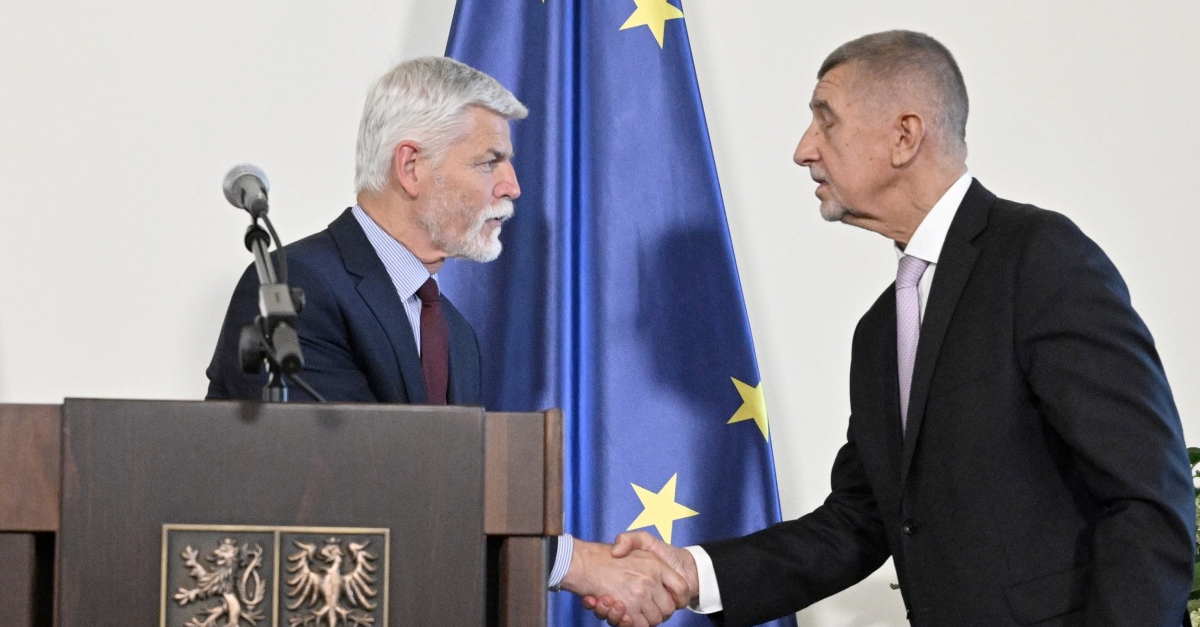 Prezident Pavel na tenkém ledě: Spor o Turka nekončí, Motoristům ústupek nestačí Náhledový obrázek